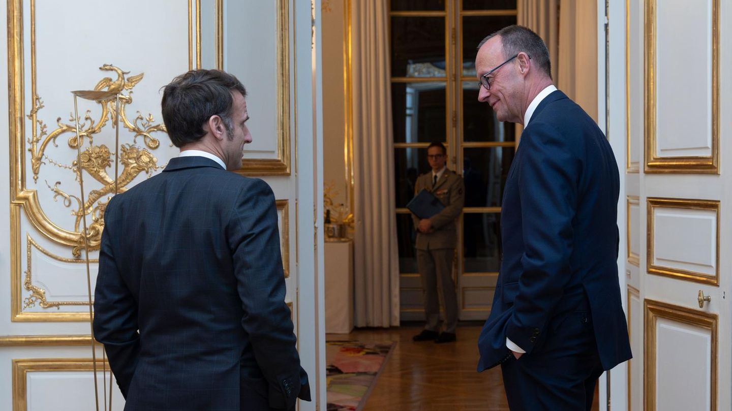 Thủ tướng Merz (phải) cùng Tổng thống Pháp Macron tại Paris. Ảnh: Stern.de