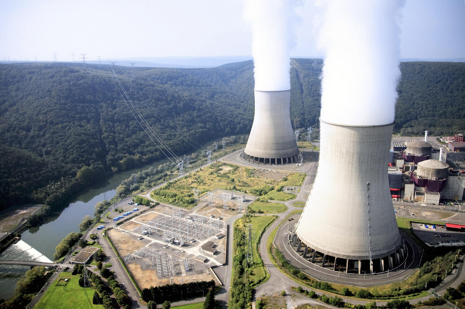 Lò phản ứng hạt nhân phát điện tại Pháp. Ảnh: Climatescorecard